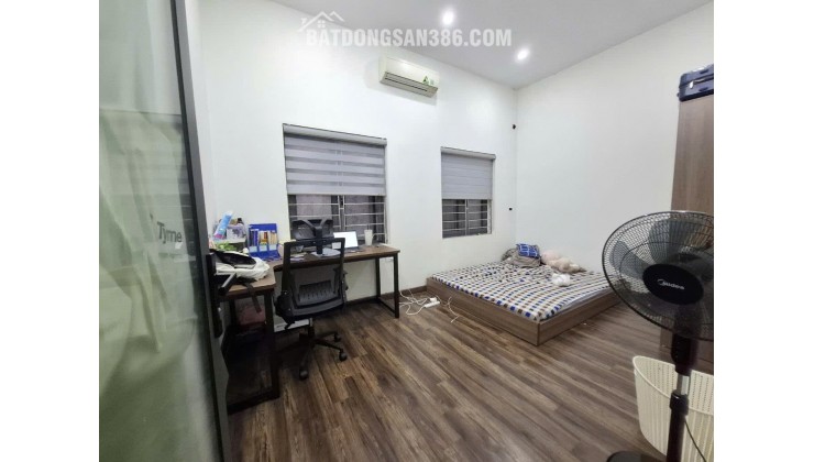 Nhà Trần Quốc Hoàn 60m2 x 4T x MT5m, PLô, ô tô, giá 21.8 tỷ
