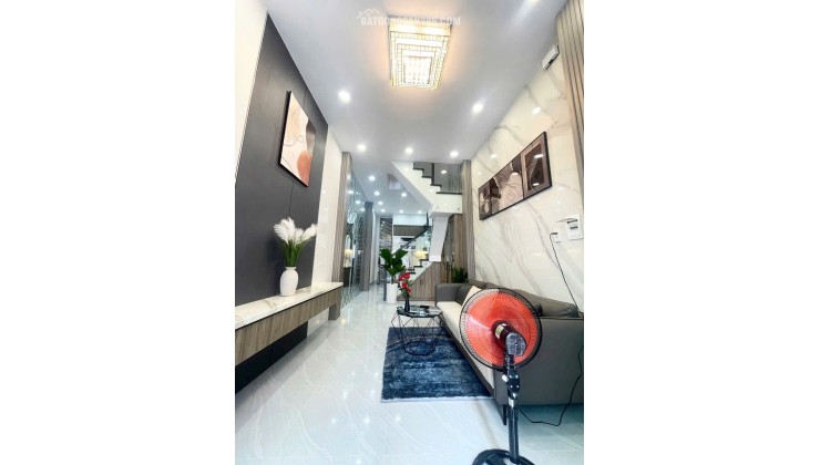 BÁN NHÀ Q6 THÔNG BÀ HOM RA CHỢ PHÚ LÂM, DT 3X11, CHỈ 4.5 TỶ. LH:0938135251.