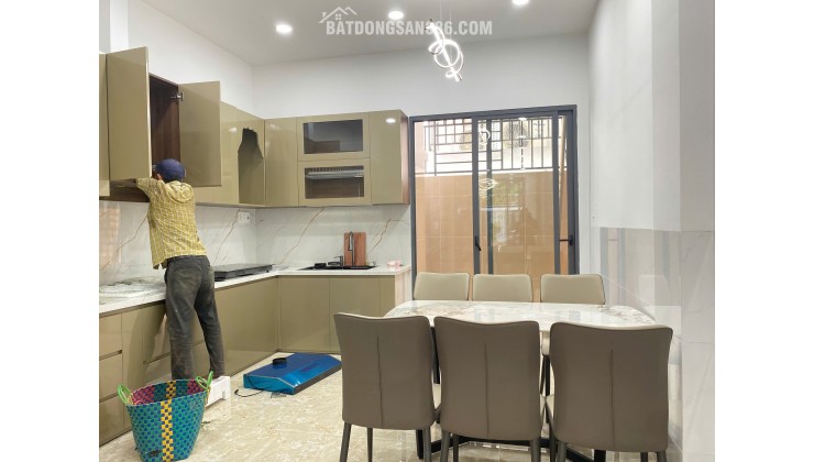 Nhà đẹp 3 tầng mới hoàn toàn full nội thất mới - đẹp - xịn KDT Hà Quang 2 Nha Trang