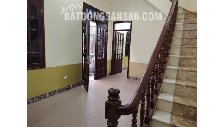 Lô góc Ô tô tránh NGUYỄN CHÁNH 40/60m 4T, KDVP, Dân trí cao, 21.9 tỷ