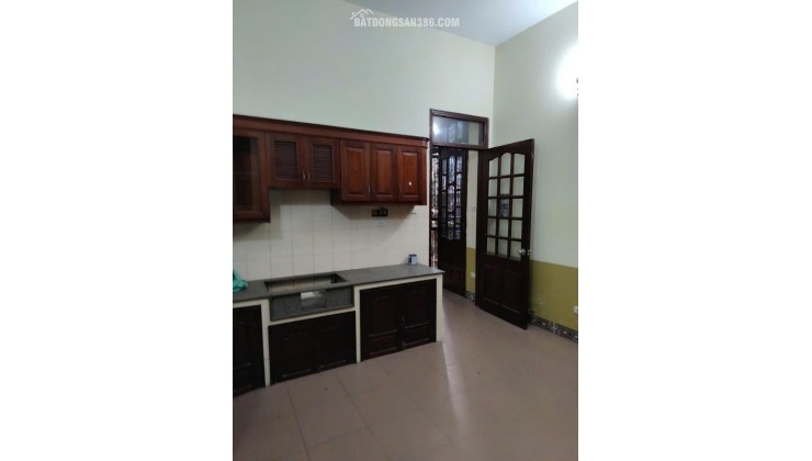 Lô góc Ô tô tránh NGUYỄN CHÁNH 40/60m 4T, KDVP, Dân trí cao, 21.9 tỷ