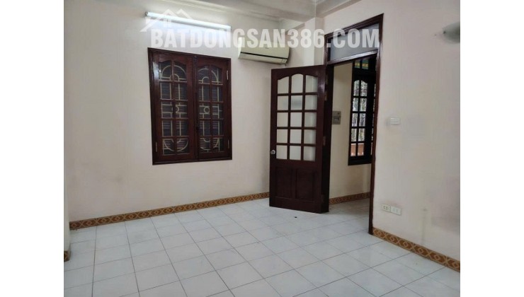 Lô góc Ô tô tránh NGUYỄN CHÁNH 40/60m 4T, KDVP, Dân trí cao, 21.9 tỷ