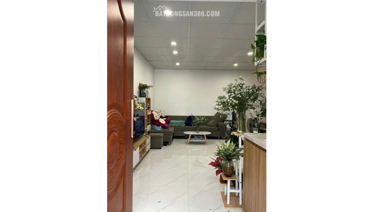 Trung tâm Hà Đông – Bán nhà 2 tầng đẹp – 50m ra phố, 100m ra chợ