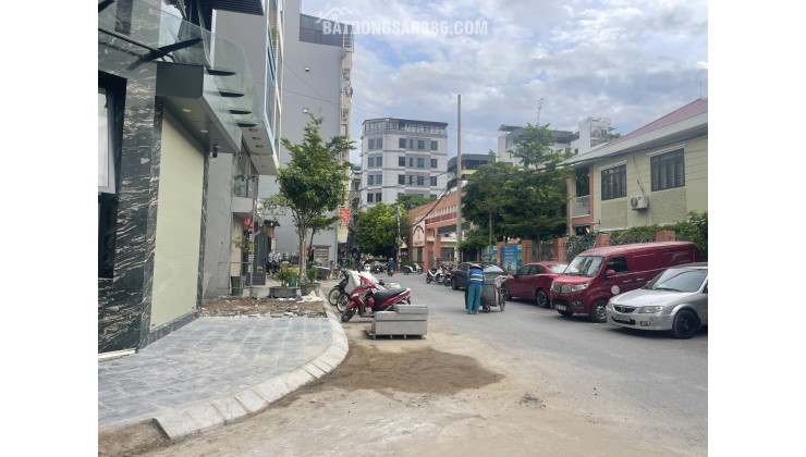 BÁN NHÀ NGÕ 570 KIM GIANG.DT 64M2.ĐƯỜNG RỘNG 2 Ô TÔ.VỈA HÈ.GIÁ 12.9 TỶ