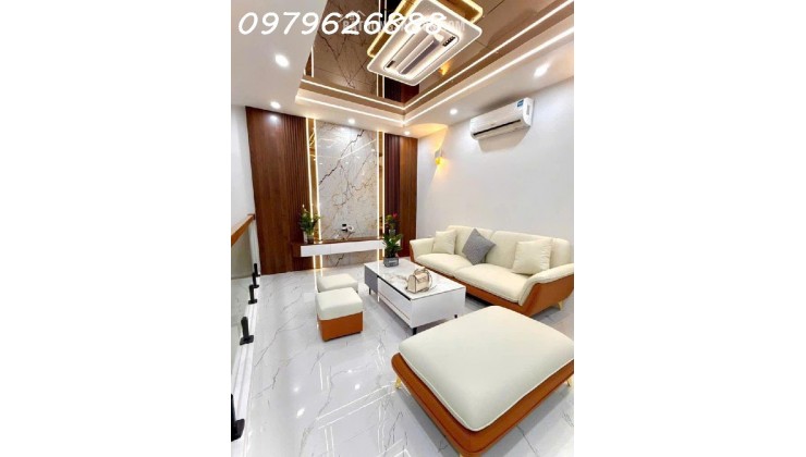SIÊU HOT HIT HÀNG HIẾM BAY TRONG NGÀY - TRUNG TÂM THANH XUÂN - NGÕ VIP. 41x6 tầng.