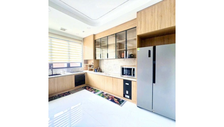 35 Triệu: nguyên căn MẶT TIỀN Phan Đăng Lưu- Ngang 6m cao 4 Tầng 4 Phòng FULL nội thất. 0933910039