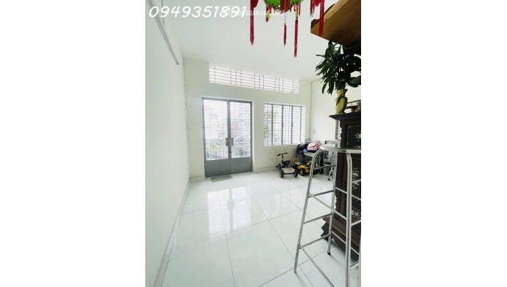  HẺM XE TẢI – OTO 7 CHỖ VÀO TẬN NHÀ – 2 MẶT TIỀN TRƯỚC SAU CỰC HIẾM – XÔ VIẾT NGHỆ TĨNH