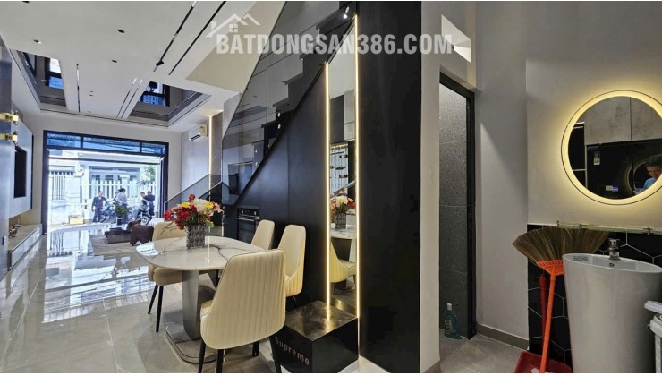 BÁN NHÀ PHỐ GÓC 2 MẶT TIỀN THOÁNG MÁT – HẺM 1422 HUỲNH TẤN PHÁT, QUẬN 7 ,