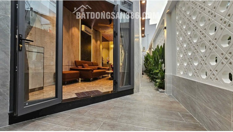 Bán nhà góc 2 mặt tiền xây mới gần đường Phạm Hữu Lầu Quận 7