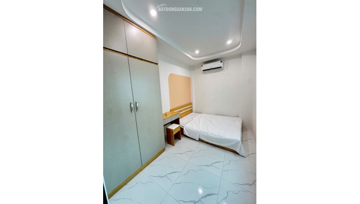(Cực Hot) Căn hộ 1N1K cao cấp 35m2 ở 141 Quan Nhân - Máy giặt riêng - Ở được 4 người - Nhận xe điện