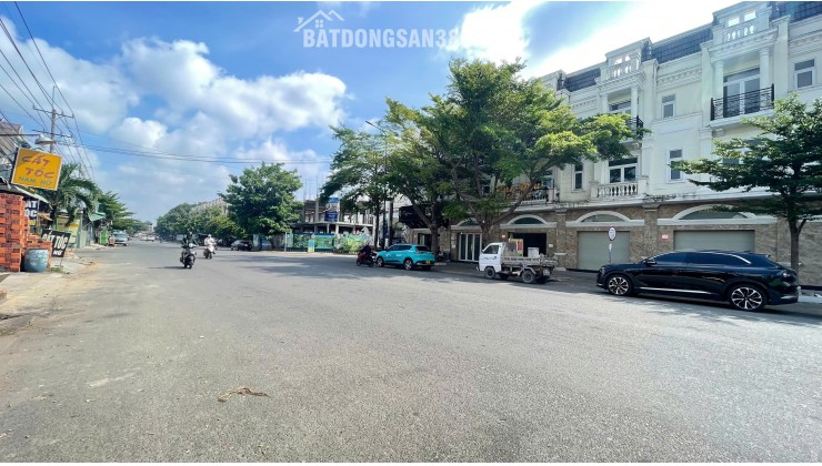 Kẹt tiền bán lô đất nên tại HCM chỉ 3,x tỷ