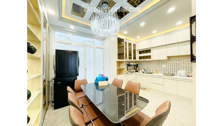 Bán Nhà Villa Ngang Lớn 5.5m - 83m² - Huỳnh Tấn Phát, P. Tân Phú, Q7 - 8.8 Tỷ
v