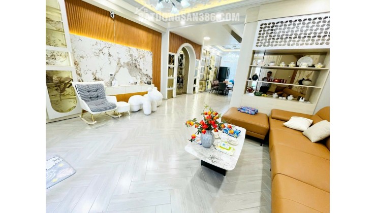Bán Nhà Villa Ngang Lớn 5.5m - 83m² - Huỳnh Tấn Phát, P. Tân Phú, Q7 - 8.8 Tỷ
v