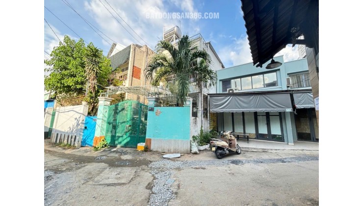 Bùi Đình Túy 72 m2,  2tầng ,  4.4 x17,  9.8 tỷ Phường 12 Bình Thạnh
Nhà cũ tiện xây mới, 3PN, 2 vệ sinh
Lh Thanh Hải 0905005058