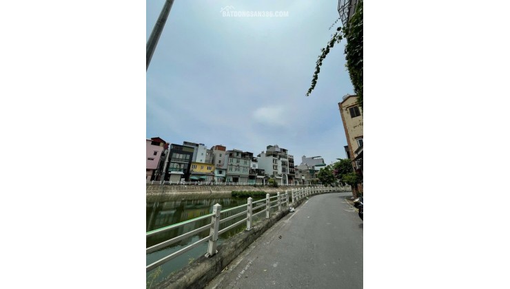 Bán nhà 3 tầng, mặt view hồ Tai Trâu, Ngọc Lâm, kinh doanh, dòng tiền