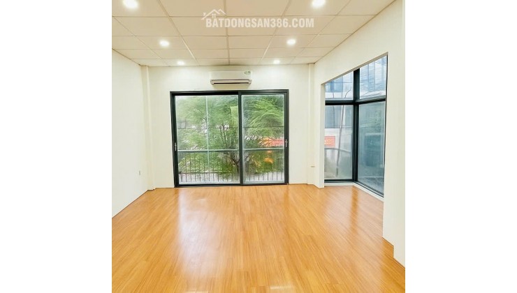 8 Tỷ nhỉnh: MẶT TIỀN Quận 10 cư xá Đồng Tiến, căn góc 2 mặt tiền 3 tầng, thu nhập 1Ty3. 0933910039