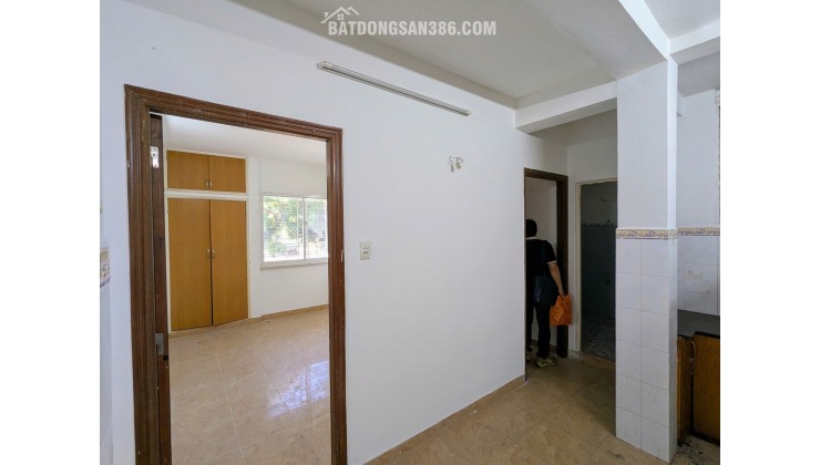 Hiếm! Cần Cho Thuê Căn Hộ Trung tâm Quận 3, Tp. Hồ Chí Minh - 70m² 2PN chỉ 12tr/tháng