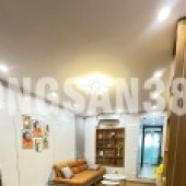 Bán nhà tập thể Quỳnh Mai, sổ đỏ diện tích 65m 2 ngủ chỉ 2,3 tỷ.