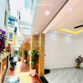 NHÀ XÂY MỚI, 6T THANG MÁY PHỐ PHÁO ĐÀI LÁNG, NGÕ THÔNG, TIỆN ÍCH NGẬP TRÀN – 32M2, 8.6 TỶ
