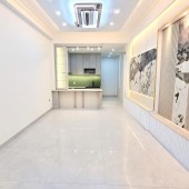 5 Tỷ nhỉnh- Hoàng Diệu Quận 4- nhà mới 100% ngang hơn 4m- 3 tầng 3 phòng đủ nội thất. VŨ 0933910039