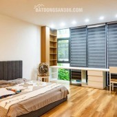 Bán tòa nhà mặt phố Cát Linh, Đống Đa DT 60m2, 5 tầng, thoáng 2 mặt, kinh doanh tốt, vị trí tuyệt đẹp, 30 tỷ