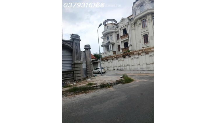 TÌM CHỦ NHÂN MỚI cho biệt thự 140m2 mặt tiền đường số 672, P.Phước Long B, Q9
