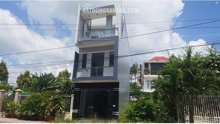 Bán Nhà Mặt Phố Số 2, TTTM Vincom Sa Đéc, Đồng Tháp. 75m2, 3 Tầng, 6PN. Giá 6.2 Tỷ, Sổ Hồng.