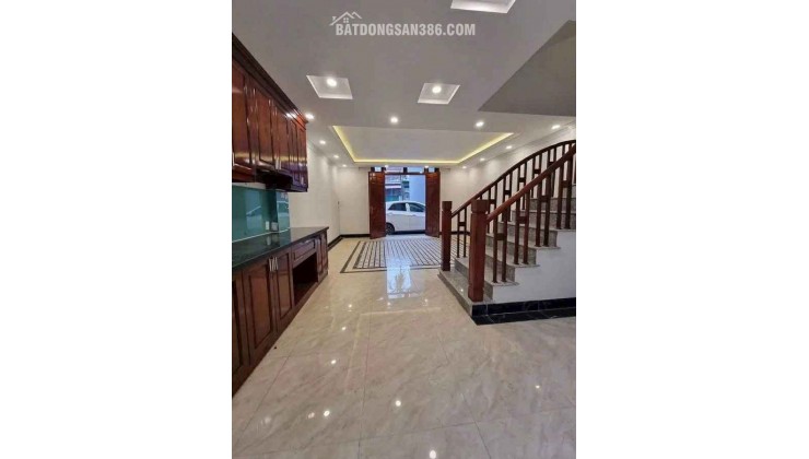 Hiếm Nhà Thạch Bàn 6 tầng – nội thất cao cấp – ô tô đỗ cửa