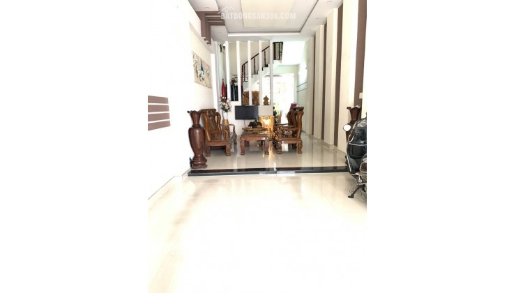 Bán nhà mặt phố, đường Số 12, Phường Phước Long, TP HCM, DT 94m2, 3 tầng, SH, 10.7 tỷ.
