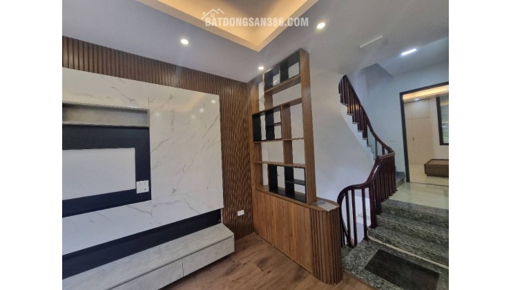 Nhỉnh 6 tỷ có nhà Hà Đông, ô tô đỗ cửa, sổ cất két