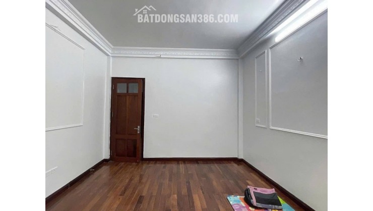 Ôtô đỗ cửa Phố Thái Hà 45/50m x5 Tầng,Mặt tiền 4.5m 20.1 Tỷ, mới đẹp, gần phố