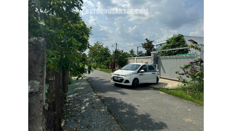 Chính Chủ Bán Nhà Vườn 300m2 Mặt Tiền Đường Lê Minh Xuân, xã Nhơn Thạnh Trung, TP. Tân An, Long an