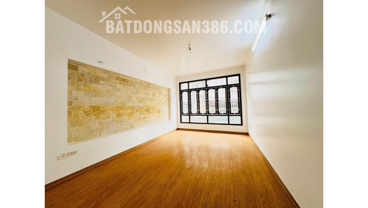 Cực đẹp! Phân lô quân đội đường 800A, ô tô tránh, 2 thoáng, diện tích rộng, dân trí cao, ở sướng, kd đỉnh