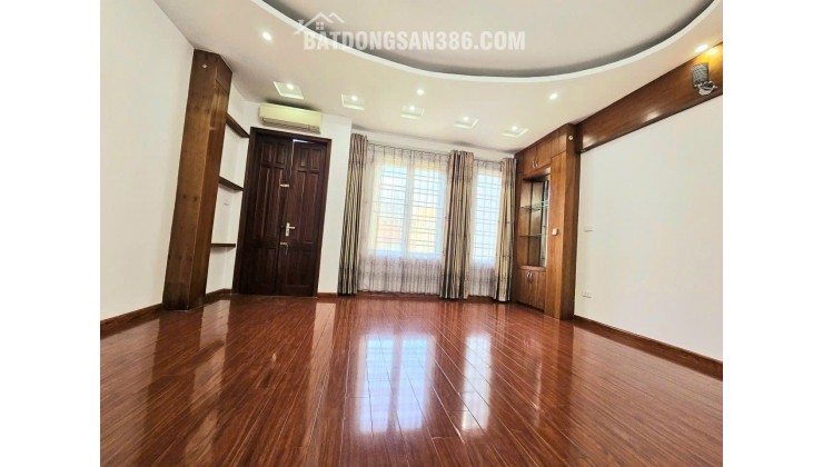Ôtô tránh Phạm Tuấn Tài (Hoàng Quốc Việt) 58m/5Tầng/MT 5m 32 Tỷ, Ngõ To Hơn Phố