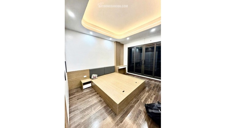 Siêu Hiếm-Nhà Mặt ngõ 79 Cầu Giấy 46/50m, 6 Tầng chỉ 15.8 Tỷ, K.doanh sầm uất