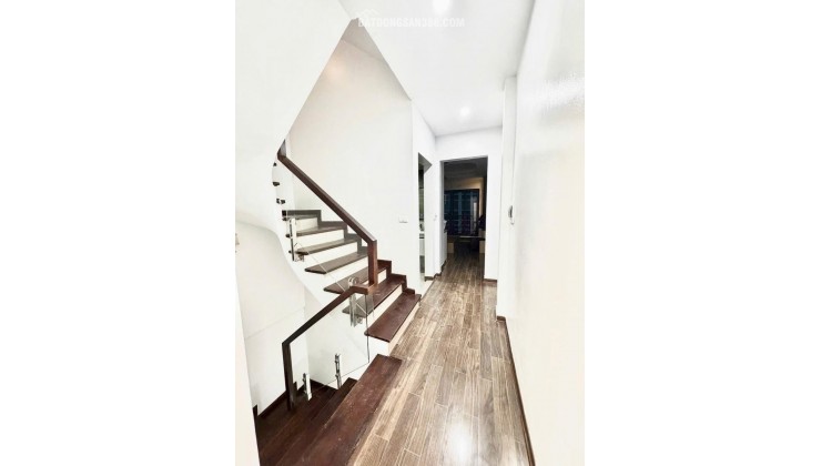 Siêu Hiếm-Nhà Mặt ngõ 79 Cầu Giấy 46/50m, 6 Tầng chỉ 15.8 Tỷ, K.doanh sầm uất