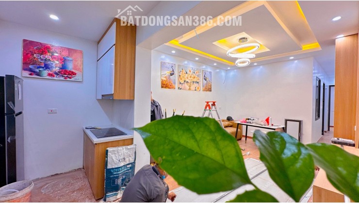 Tầng 2 TT Đại học SP Trần Quốc Hoàn 85m 3PN Mới đẹp, 4.68 tỷ TT Cầu Giấy