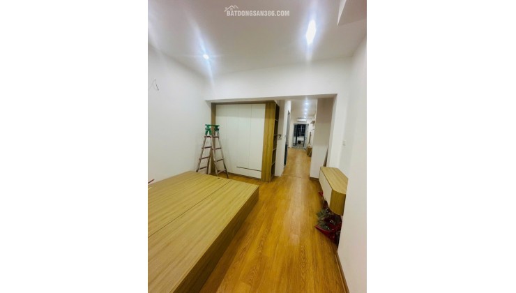 Tầng 3 TT ĐH Sư phạm Trần Quốc Hoàn 79m, 3PN, Sửa sang đẹp, chỉ 3.95 tỷ