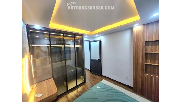 Nhà riêng Kim Giang, ô tô con đỗ cửa, Thang máy, Full đồ, 60m*7 tầng, mặt tiền 5m. Giá 14,7 tỷ