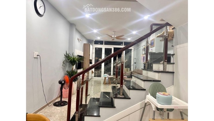 Nhà đẹp Linh Tây Thủ Đức - Mặt tiền đường số ngay Kha Vạn Cân - Ngay công viên - Ngang 4m