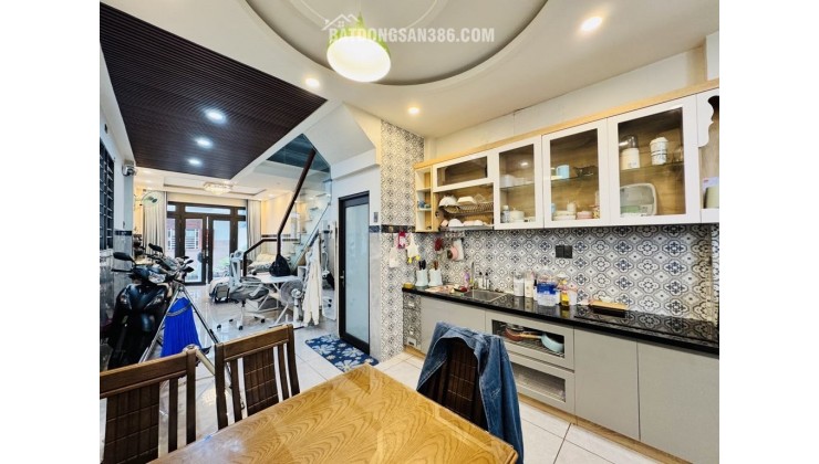 NHỈNH 10TỶ  CÒN BỚT - HIẾM - NHỈNH NHÀ HẺM XE HƠI GẦN 45M2 (3,5 x13 ) SÁT MẶT TIỀN NGUYỄN GIA TRÍ - BÌNH THẠNH - KHU VIP HIẾM NHÀ BÁN - VỪA Ở VỪA