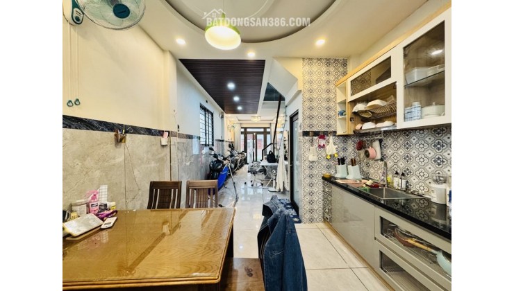 NHỈNH 10TỶ  CÒN BỚT - HIẾM - NHỈNH NHÀ HẺM XE HƠI GẦN 45M2 (3,5 x13 ) SÁT MẶT TIỀN NGUYỄN GIA TRÍ - BÌNH THẠNH - KHU VIP HIẾM NHÀ BÁN - VỪA Ở VỪA