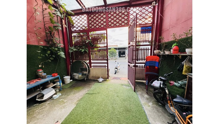 BÁN NHÀ 4 TẦNG – MẶT TIỀN KINH DOANH NGAY KÍNH NỔI DĨ AN 1 – 5x20M – 8 PHÒNG NGỦ – GIÁ NHỈNH 5 TỶ 