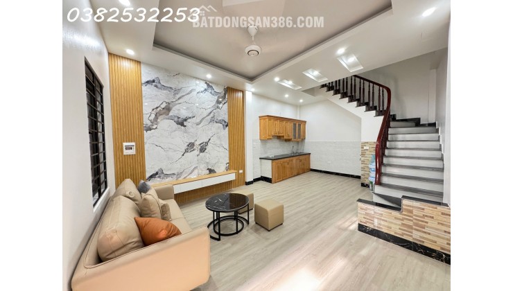 NHÀ MẶT PHỐ LAI XÁ –  1 NHÀ RA QL32 - Diện tích 40m2 - 4 tầng - giá chỉ 8,x  tỷ.