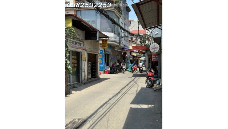 NHÀ MẶT PHỐ LAI XÁ –  1 NHÀ RA QL32 - Diện tích 40m2 - 4 tầng - giá chỉ 8,x  tỷ.