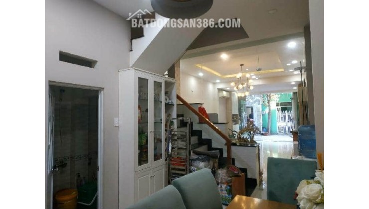 Bán nhà Tân Kỳ Tân Quý P.Bình Hưng Hòa Q.Bình Tân
* Dt: 4m x 13m 53m2
* Giá: 7.5 Tỷ