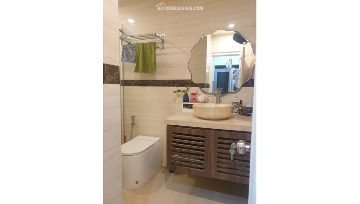 Căn góc VNT TOWER 19 Nguyễn Trãi 96m 3PN Nội thất đẹp, 8.73 tỷ TT Thanh Xuân
