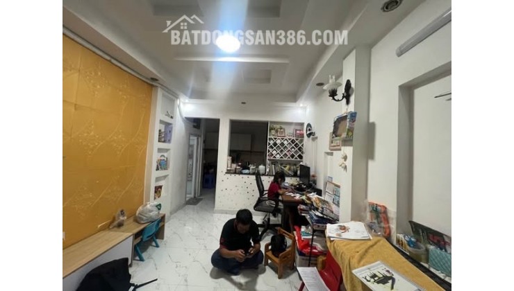 Nhà Lý Thái Tổ, Quận 10 – 82m² – Vị trí trung tâm cạnh vòng xoay Lý Thái Tổ – Giá nhỉnh 10  tỷ