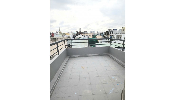Nhà 3 lầu đúc có sân thượng hẻm Tùng Thiện Vương P13Q8 Full nội thất