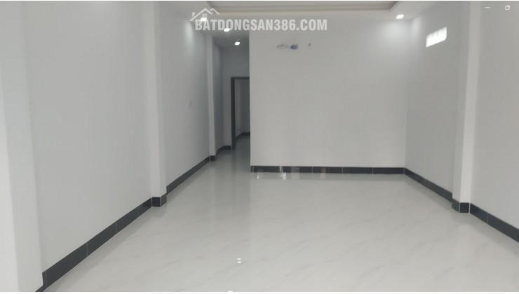 Bán Nhà Mặt Phố Số 2, TTTM Vincom Sa Đéc, Đồng Tháp. 75m2, 3 Tầng, 6PN. Giá 6.2 Tỷ, Sổ Hồng.